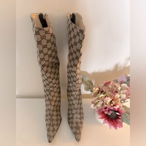 Gucci tall logo boots